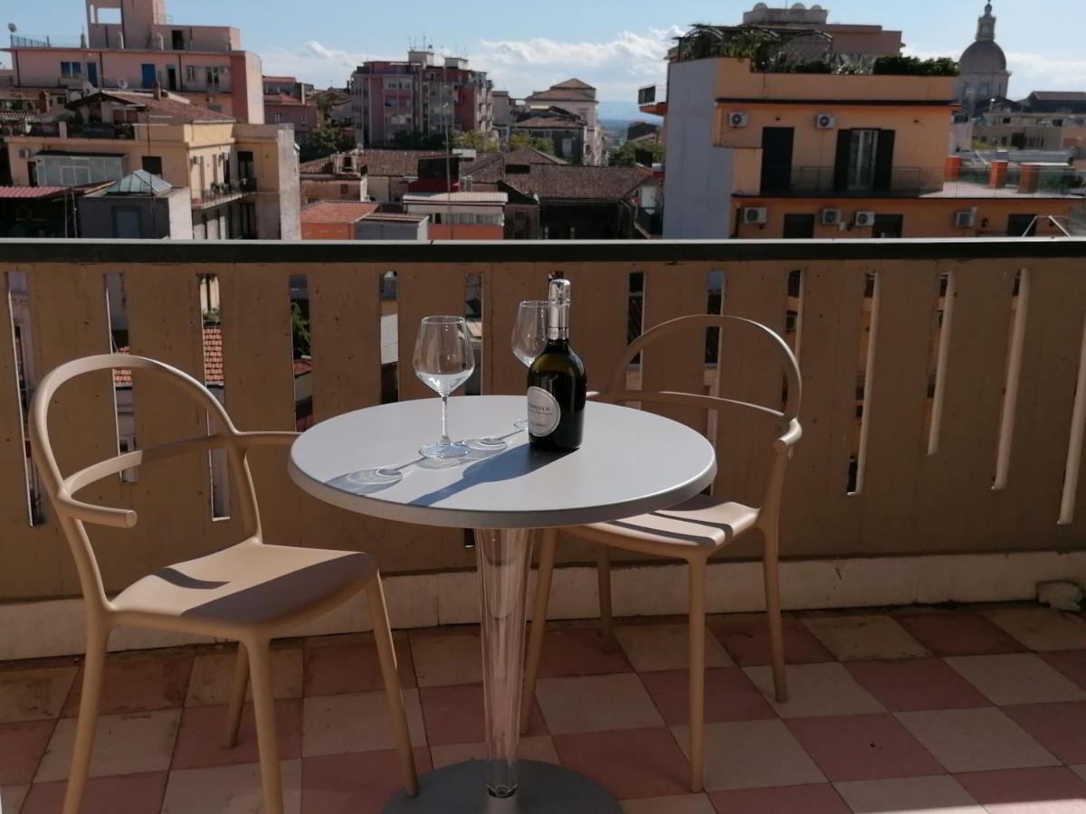 Inner City De Luxe Apartment Catania Exterior photo